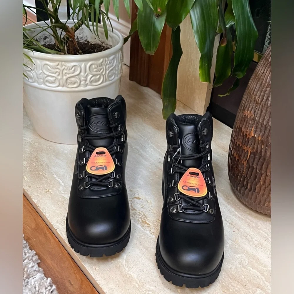 NWT Lugz Men’s Pine Ridge WR Boots